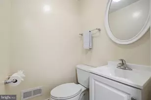 647 Middle Holland Rd, Southampton, PA 18966 - Photo 8