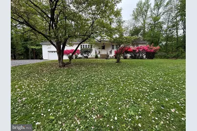 2392 E Avenue, Levittown, PA 19056 - Photo 1
