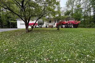 2392 E Ave, Levittown, PA 19056 - Photo 1
