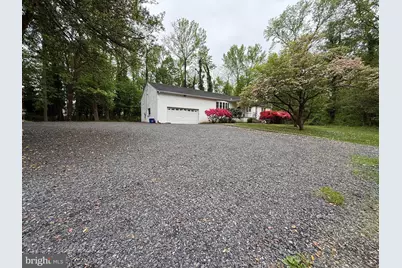 2392 E Avenue, Levittown, PA 19056 - Photo 2