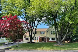 244 Wisteria Dr, Southampton, PA 18966 - Photo 1