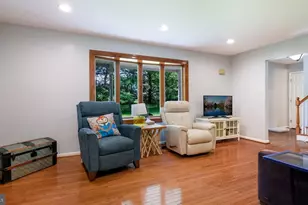 1270 Oxford Valley Rd, Yardley, PA 19067 - Photo 8
