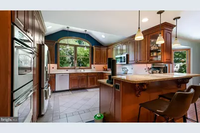 1270 Oxford Valley Road, Yardley, PA 19067 - Photo 16