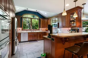 1270 Oxford Valley Rd, Yardley, PA 19067 - Photo 16