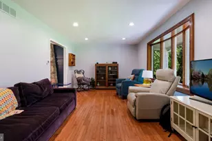 1270 Oxford Valley Rd, Yardley, PA 19067 - Photo 6
