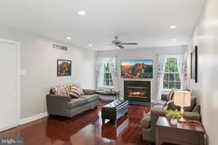 2637 Woodsview Dr, Bensalem, PA 19020 - Photo 10