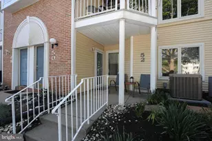 52 Natalie Ct, Levittown, PA 19057 - Photo 2