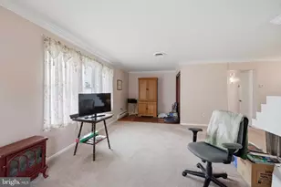 442 Lakeside Dr, Levittown, PA 19054 - Photo 10