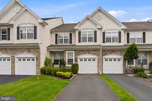 43 Brecknock Ct, Newtown, PA 18940 - Photo 1