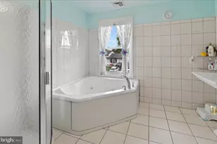 2928 Windsor Dr, Bensalem, PA 19020 - Photo 2