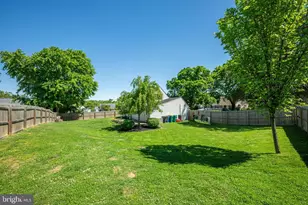 17 Cloister Rd, Levittown, PA 19057 - Photo 26