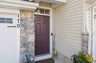 170 Graystone Dr, Feasterville-Trevose, PA 19053 - Photo 2