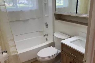 127 Oaktree Dr, Levittown, PA 19055 - Photo 8