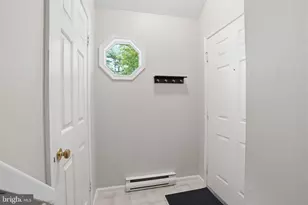242 Sassafras Ct, Warrington, PA 18976 - Photo 4
