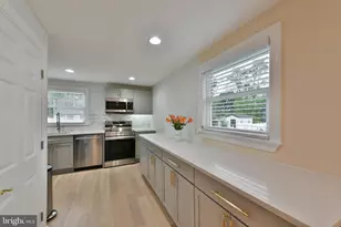 120 Orchard Dr, Fallsington, PA 19054 - Photo 12