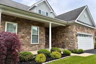 405 Homestead Cir, Warrington, PA 18976 - Photo 2