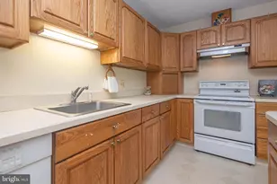 53 Sandywood Dr, Doylestown, PA 18901 - Photo 16