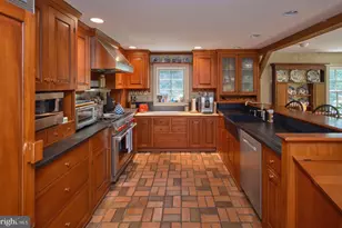 5960 Honey Hollow Rd, Doylestown, PA 18902 - Photo 14
