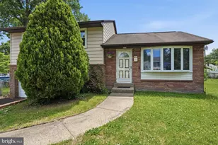 27 Revere St, Feasterville-Trevose, PA 19053 - Photo 2