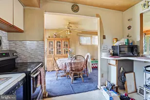 27 Revere St, Feasterville-Trevose, PA 19053 - Photo 10