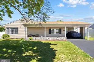 24 Garden Ln, Levittown, PA 19055 - Photo 4