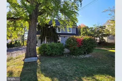 97 W Trenton Avenue, Morrisville, PA 19067 - Photo 4