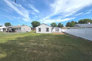 818 Chesterton Rd, Fairless Hills, PA 19030 - Photo 28