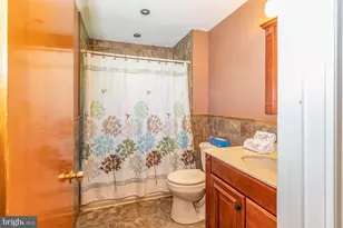 203 W County Line Rd, Huntingdon Valley, PA 19006 - Photo 22