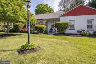 203 W County Line Rd, Huntingdon Valley, PA 19006 - Photo 2