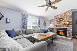 577 Bent Pine Cir, New Hope, PA 18938 - Photo 8