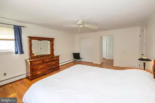 404 Placemont Rd, Fairless Hills, PA 19030 - Photo 36
