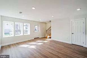 27 E Butler Ave, Chalfont, PA 18914 - Photo 4