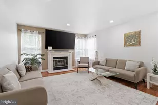 2732 Woodsview Dr, Bensalem, PA 19020 - Photo 16