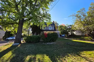 97 W Trenton Ave, Morrisville, PA 19067 - Photo 2