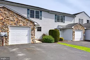 2539 Sanibel Ct, Quakertown, PA 18951 - Photo 2