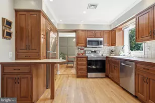 4687 Woodfield Cir, Doylestown, PA 18902 - Photo 6