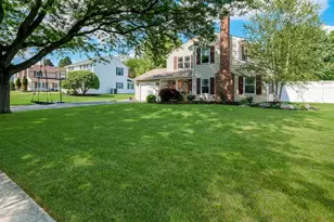 239 Burgundy Ln, Newtown, PA 18940 - Photo 4