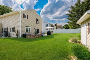 239 Burgundy Ln, Newtown, PA 18940 - Photo 30