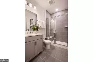 47 Chaucer Ct, Levittown, PA 19057 - Photo 10