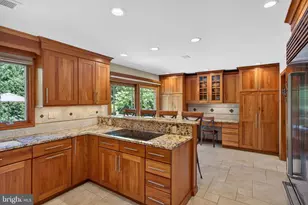 305 Cottonwood Dr, Langhorne, PA 19047 - Photo 24