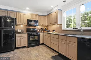 37 Brookside Dr, Feasterville-Trevose, PA 19053 - Photo 4