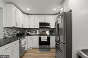 193 Kenwood Dr S, Levittown, PA 19055 - Photo 8