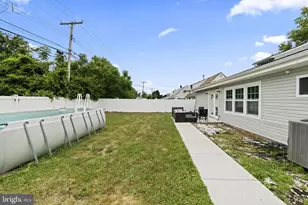 193 Kenwood Dr S, Levittown, PA 19055 - Photo 36