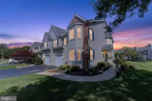 106 Julian Dr E, Warwick, PA 18974 - Photo 2