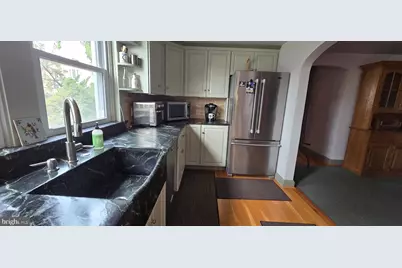 15 S 6th Street #FIRST FLOOR, Perkasie, PA 18944 - Photo 4