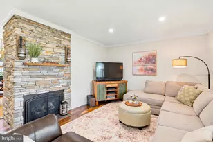 53 Birch Dr, Levittown, PA 19054 - Photo 2