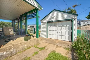3521 Carnarvon Ave, Bristol, PA 19007 - Photo 18