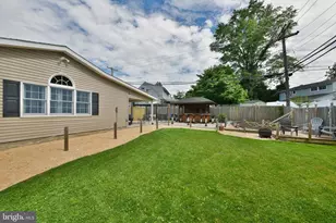 65 Hawk Rd, Levittown, PA 19056 - Photo 34