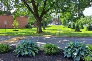 205 Saratoga Ct, Warminster, PA 18974 - Photo 8