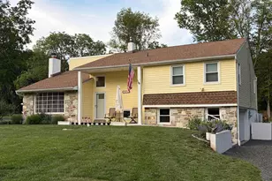 2813 Country Ln, Langhorne, PA 19047 - Photo 1